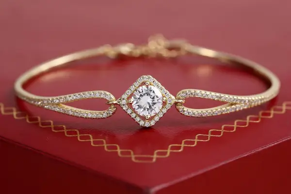 How to Tell If Your Gold Jewelry Is 10K, 14K, or 18K—And Why It Matters When Pawning
