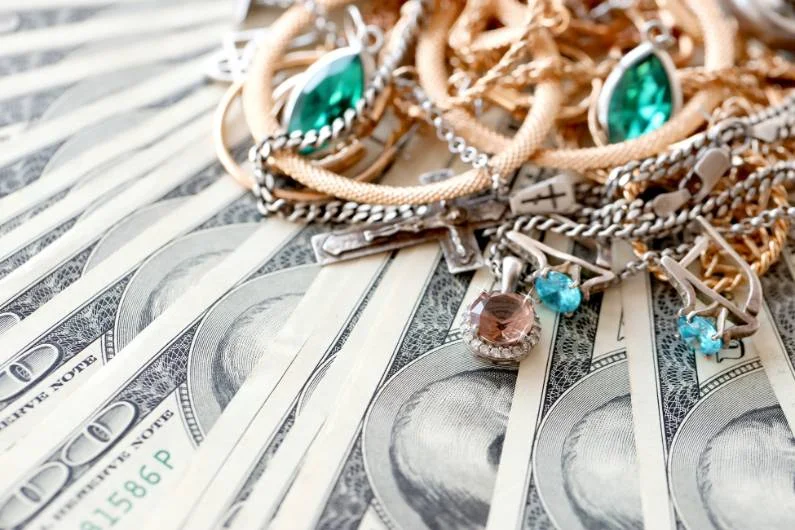 Pawn Shop vs. Jewelry Store: Which is Right for You?