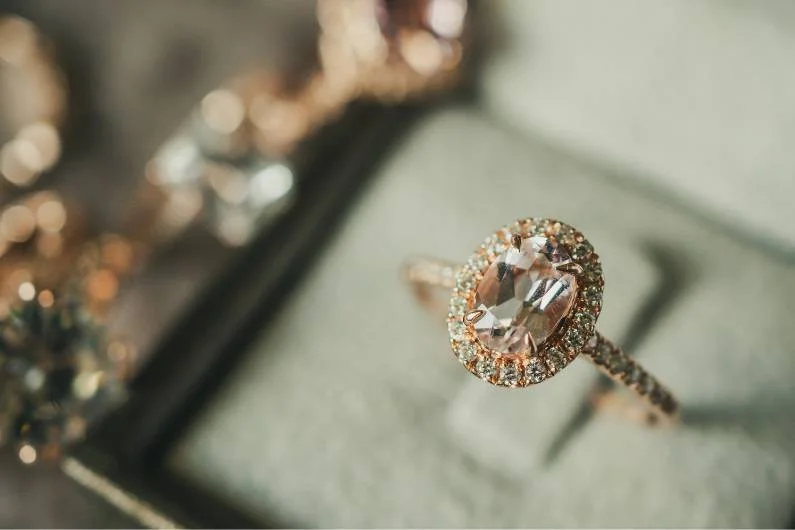 Top 5 Reasons To Buy Your Engagement Ring From A Pawn Shop