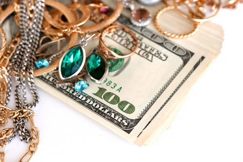 Jewerlies with money